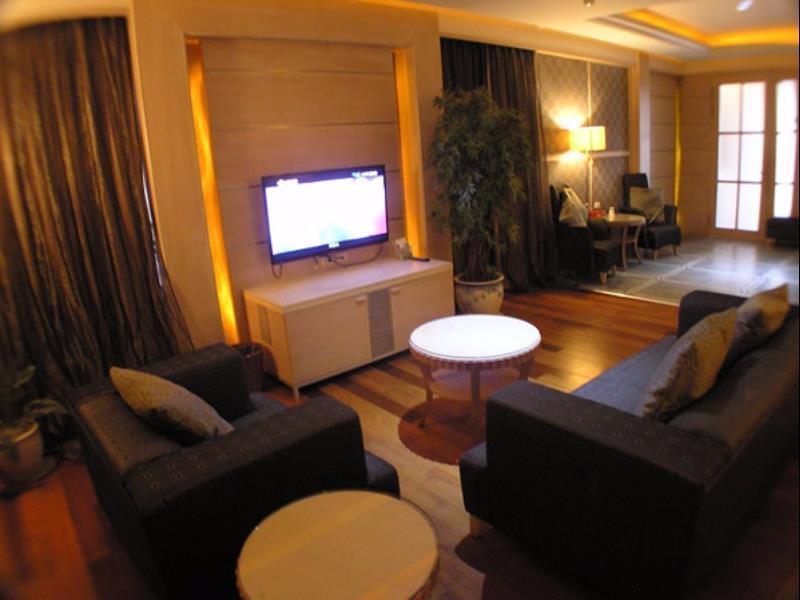 Changsing Business Motel Tainan Exterior foto