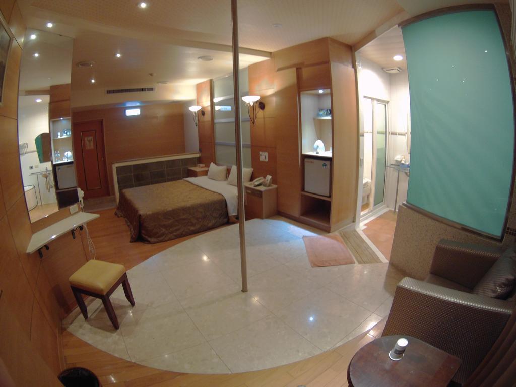 Changsing Business Motel Tainan Exterior foto